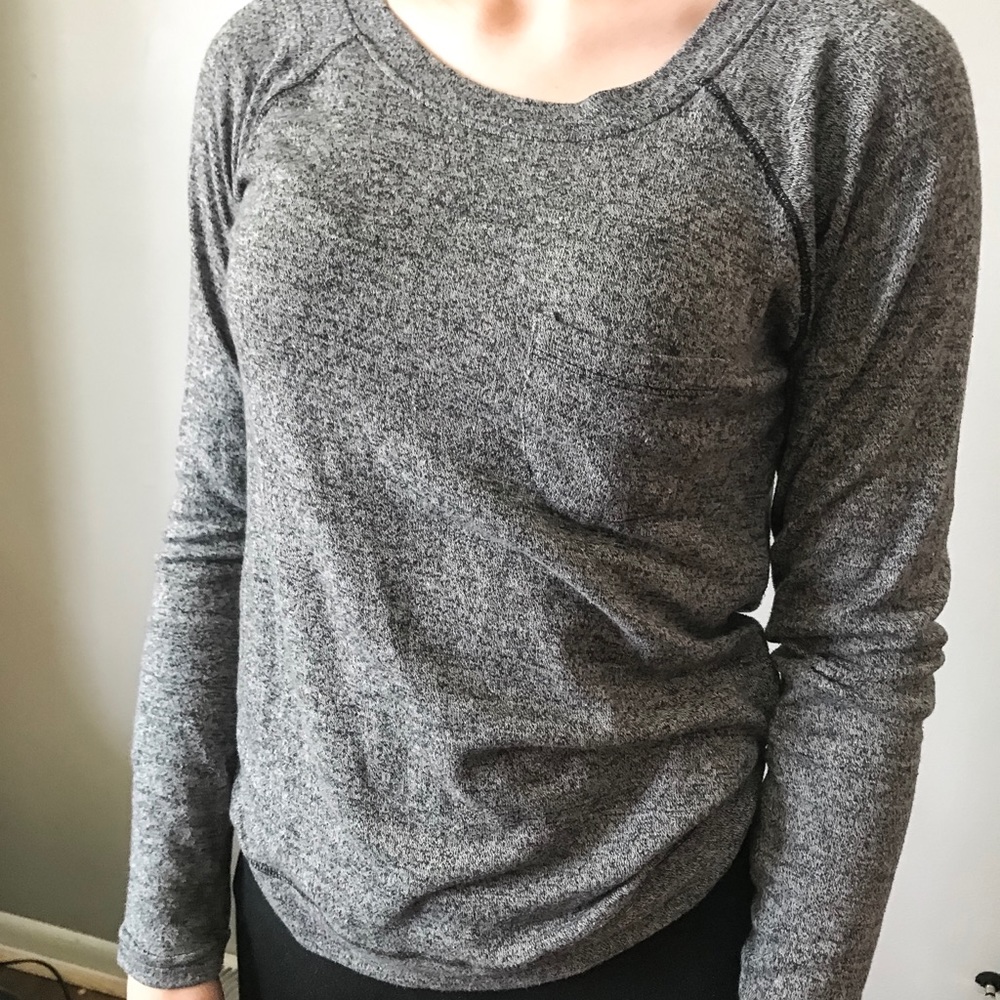 grey long sleeve casual shirt